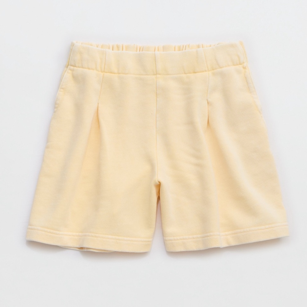 Aerie size Medium women’s butter yellow shorts